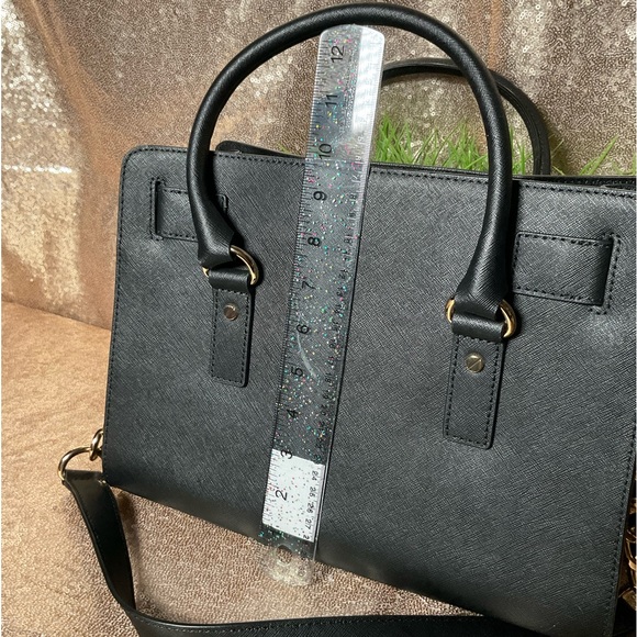 Michael Kors bag with lock and key 🔑 - Picture 9 of 10